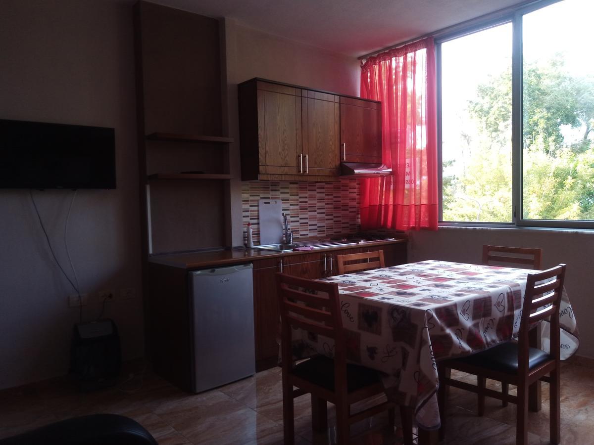Elio'S Holiday Home Pogradec Exterior photo